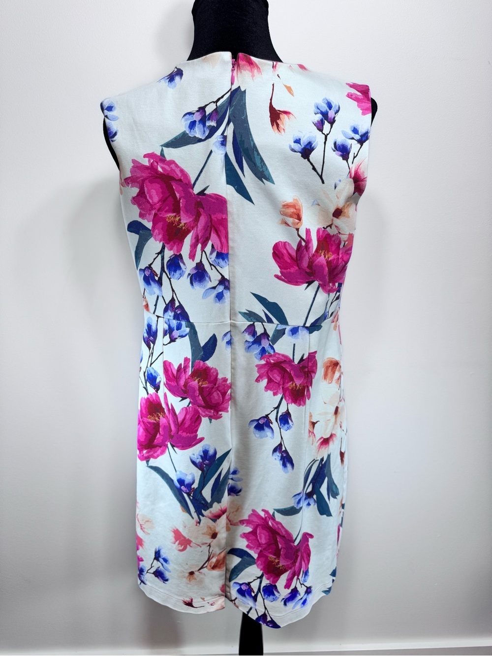 Lands' End Floral Ponte Sheath Dress Sleeveless Watercolor Stretch Size 16P - Picture 4 of 8